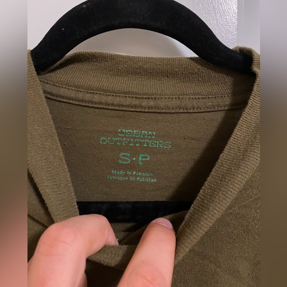 Long sleeve dark green urban outfitter tee - Picture 2 of 3